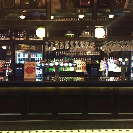The George Hotel Wetherspoon Brecon Esterno foto