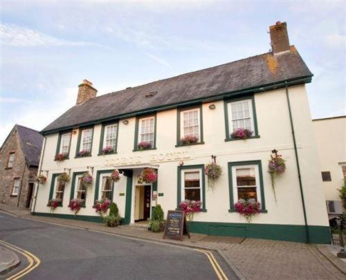The George Hotel Wetherspoon Brecon Esterno foto