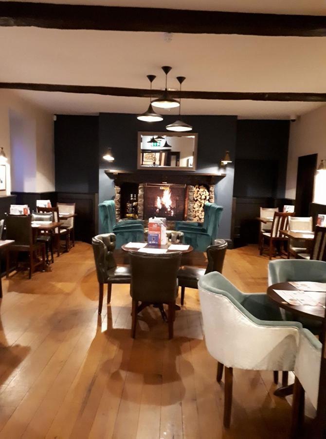 The George Hotel Wetherspoon Brecon Esterno foto