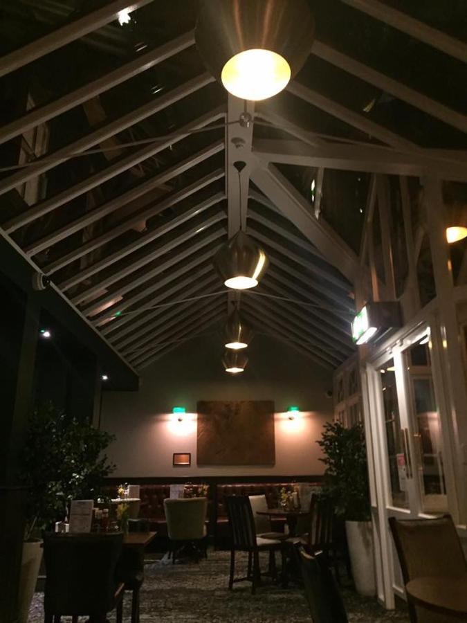 The George Hotel Wetherspoon Brecon Esterno foto