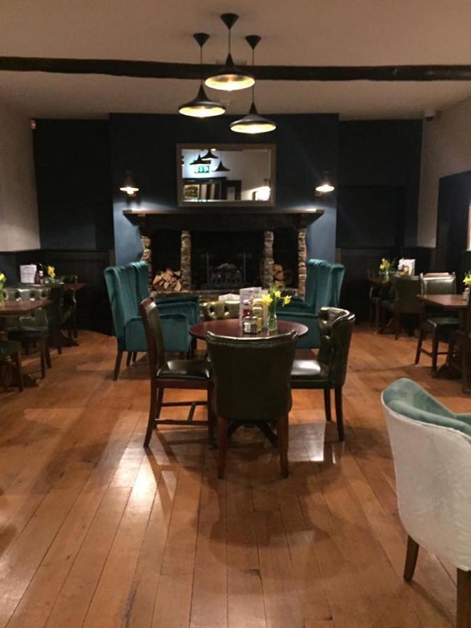 The George Hotel Wetherspoon Brecon Esterno foto